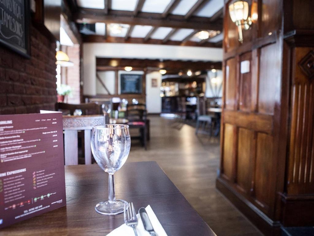 The Crewe Arms Hotel Экстерьер фото