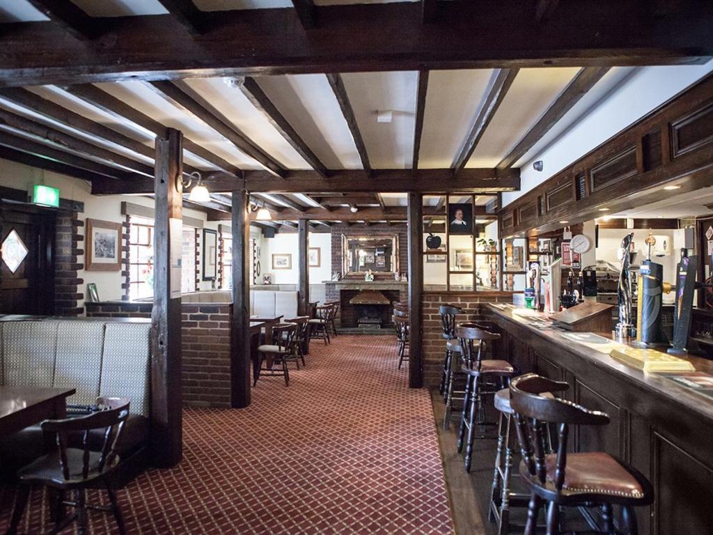 The Crewe Arms Hotel Экстерьер фото